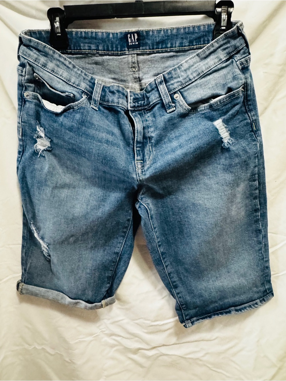 GAP Distressed Denim Shorts stretch 9” Bermuda W 29 9 10 hem